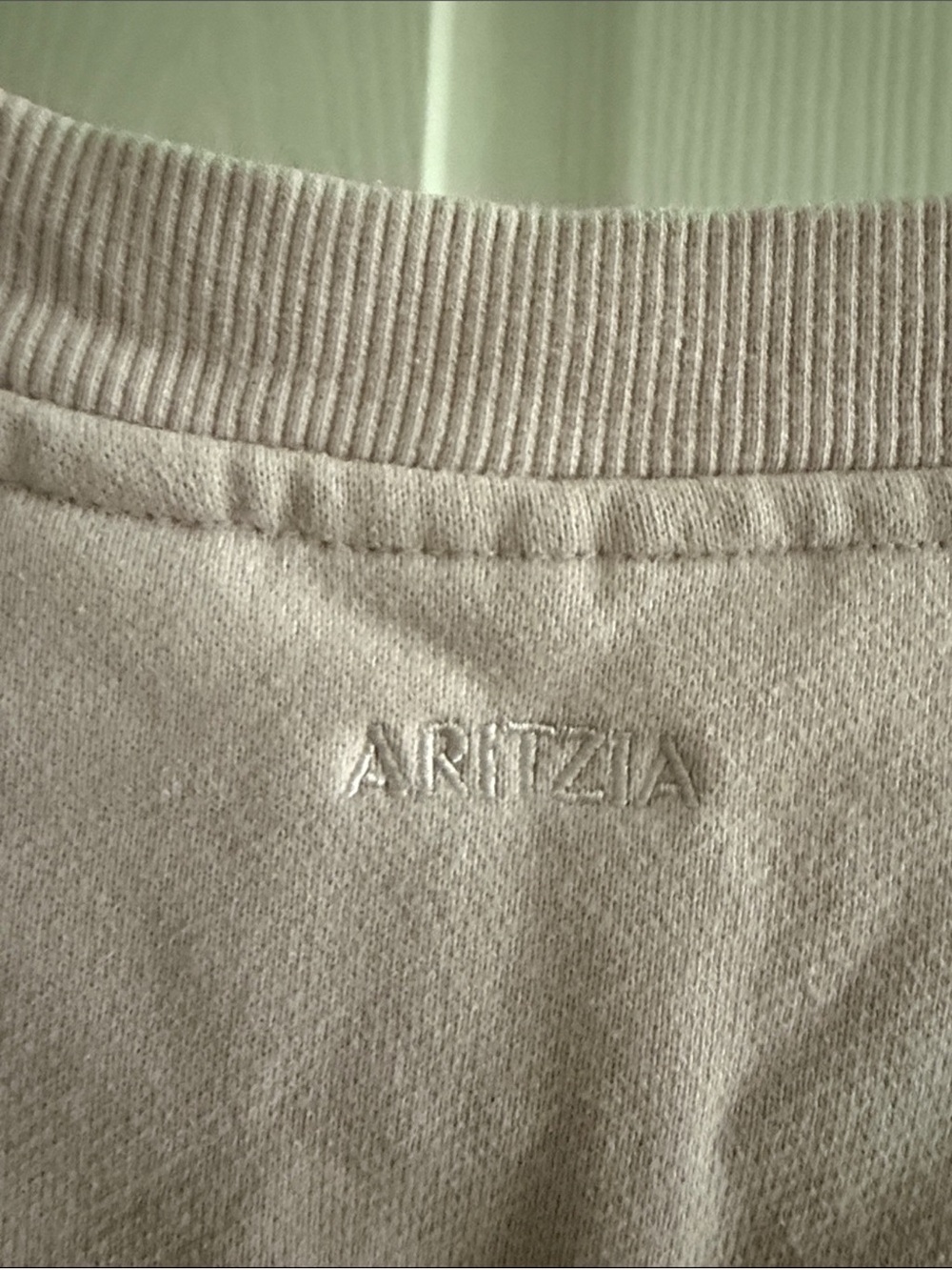 Aritzia Sweatfleece Perfect Fit pullover sweatshirt sweater - Picture 6 of 6